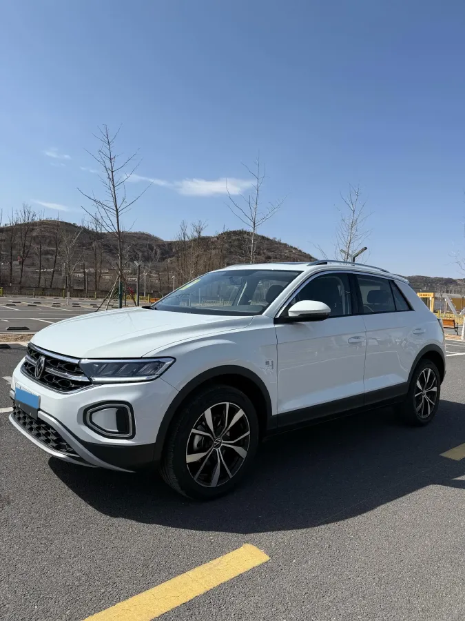 2025 Volkswagen T-Roc 1.4T 150HP L4 7DCT,autocango,china used car exporter,china ev exporter,chinese used car exporter,chinese used ev exporter