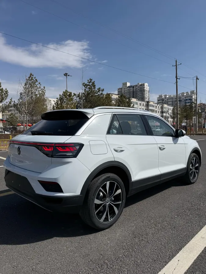 2025 Volkswagen T-Roc 1.4T 150HP L4 7DCT,autocango,china used car exporter,china ev exporter,chinese used car exporter,chinese used ev exporter