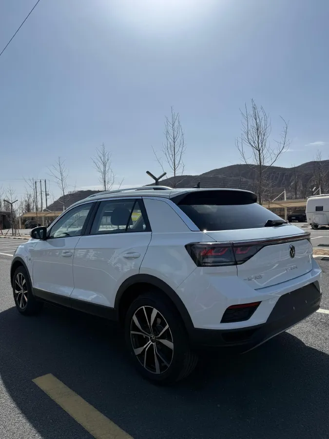 2025 Volkswagen T-Roc 1.4T 150HP L4 7DCT,autocango,china used car exporter,china ev exporter,chinese used car exporter,chinese used ev exporter