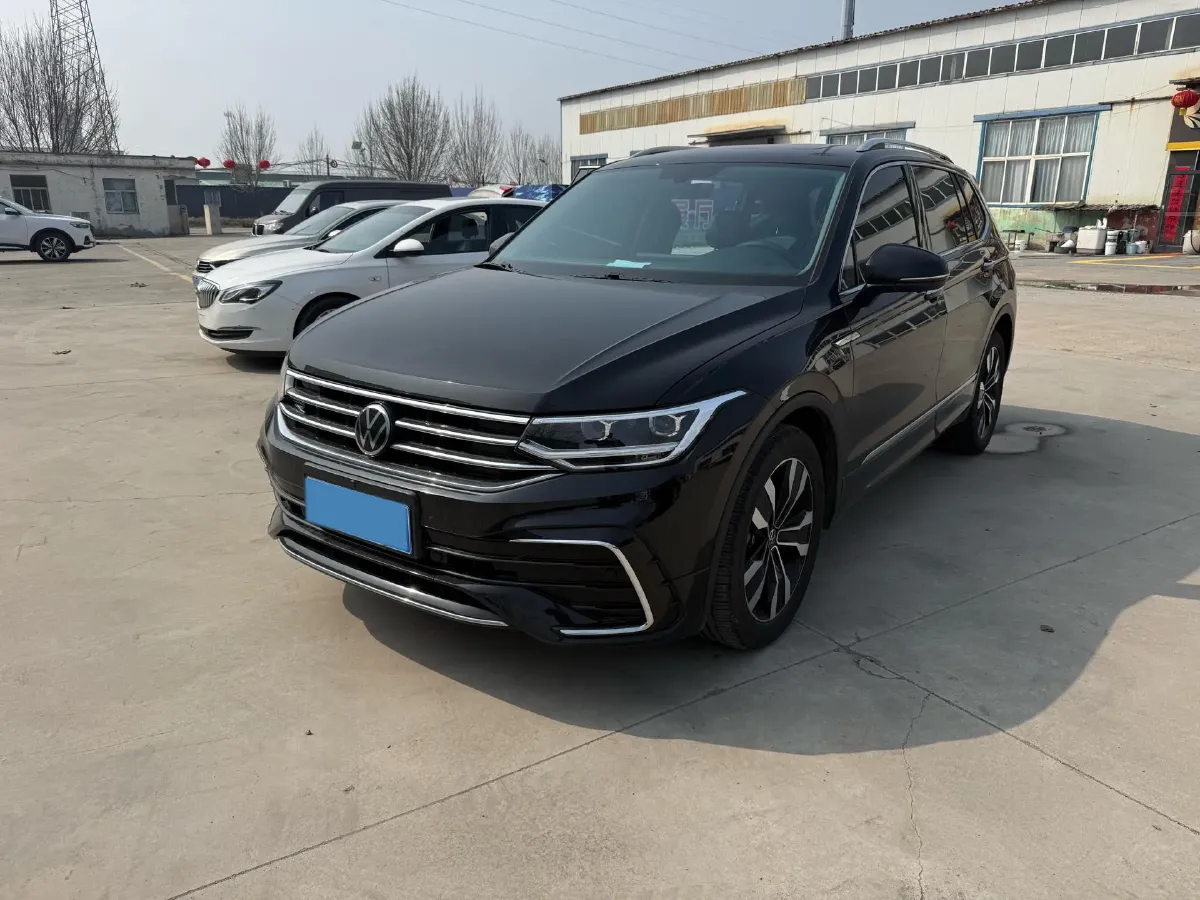 2024 Volkswagen Tiguan L 2.0T 186HP L4 7DCT,autocango,china used car exporter,china ev exporter,chinese used car exporter,chinese used ev exporter
