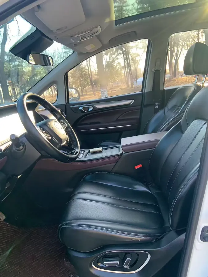 2021 GAC Trumpchi M6 1.5T 169HP L4 7DCT,autocango,china used car exporter,china ev exporter,chinese used car exporter,chinese used ev exporter