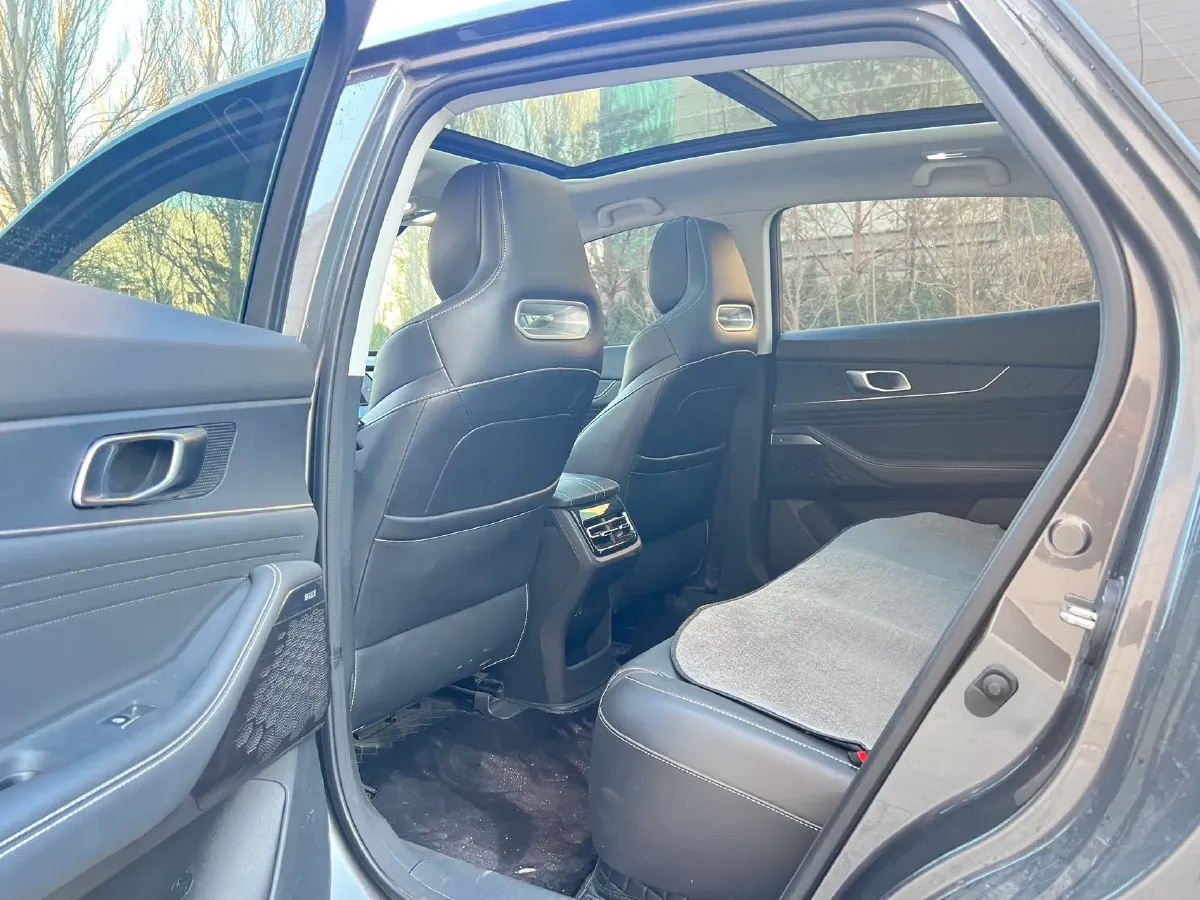 2024 ChangAn UNI-K 2.0T 233HP L4 8AT,autocango,china used car exporter,china ev exporter,chinese used car exporter,chinese used ev exporter