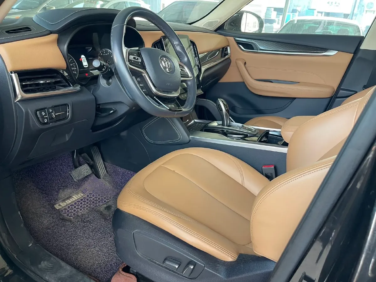 2018 Brilliance Auto V7 1.6T 204HP L4 7DCT,autocango,china used car exporter,china ev exporter,chinese used car exporter,chinese used ev exporter