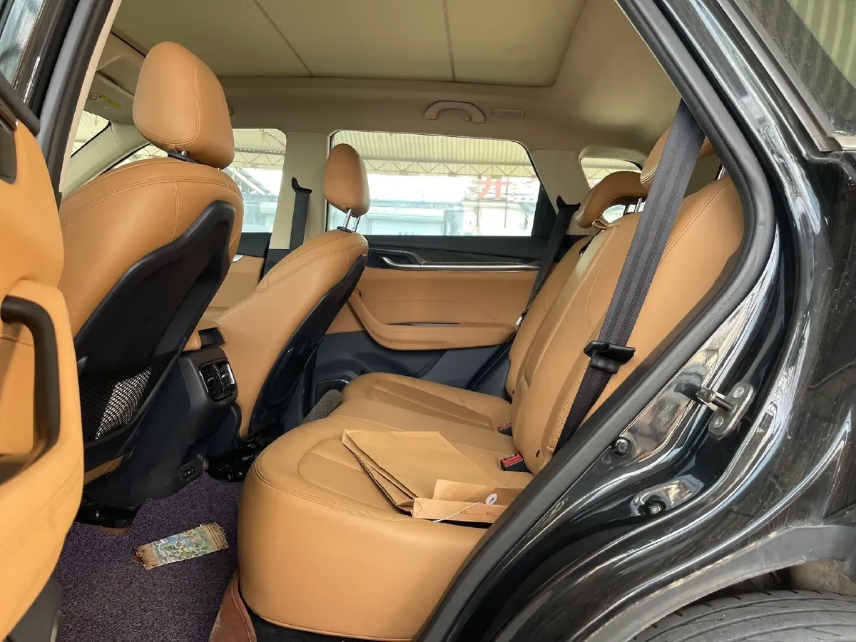 2018 Brilliance Auto V7 1.6T 204HP L4 7DCT,autocango,china used car exporter,china ev exporter,chinese used car exporter,chinese used ev exporter