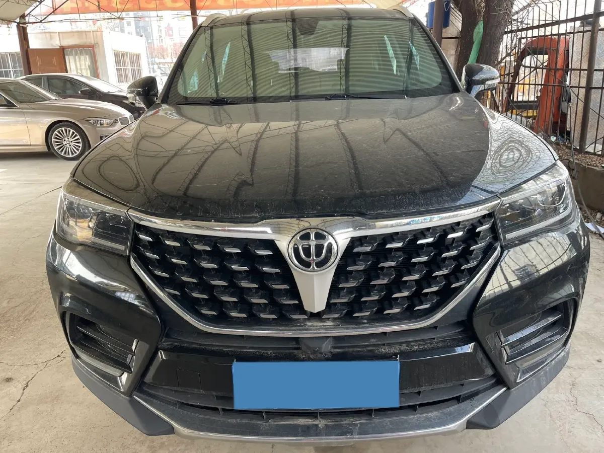 2018 Brilliance Auto V7 1.6T 204HP L4 7DCT,autocango,china used car exporter,china ev exporter,chinese used car exporter,chinese used ev exporter