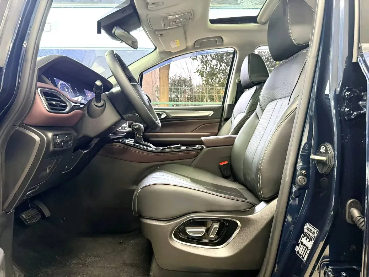 2023 GAC Trumpchi M6 1.5T 177HP L4 7DCT,autocango,china used car exporter,china ev exporter,chinese used car exporter,chinese used ev exporter