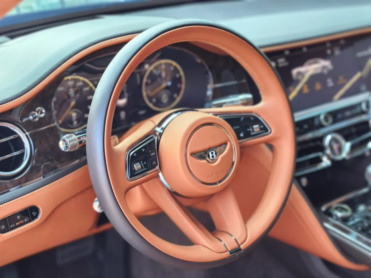 2021 Bentley Flying Spur 4.0T 550HP V8 8DCT,autocango,china used car exporter,china ev exporter,chinese used car exporter,chinese used ev exporter