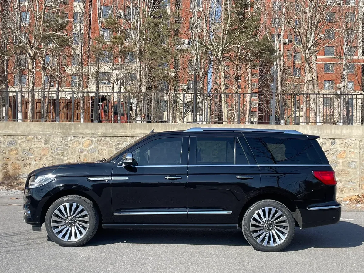 2019 Lincoln Navigator 3.5T 388HP V6 10AT,autocango,china used car exporter,china ev exporter,chinese used car exporter,chinese used ev exporter