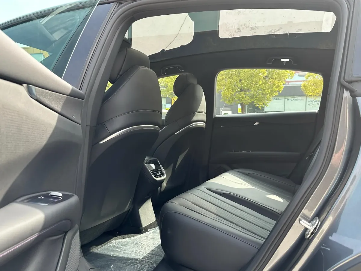 2026 Deepal L07 BEV,autocango,china used car exporter,china ev exporter,chinese used car exporter,chinese used ev exporter