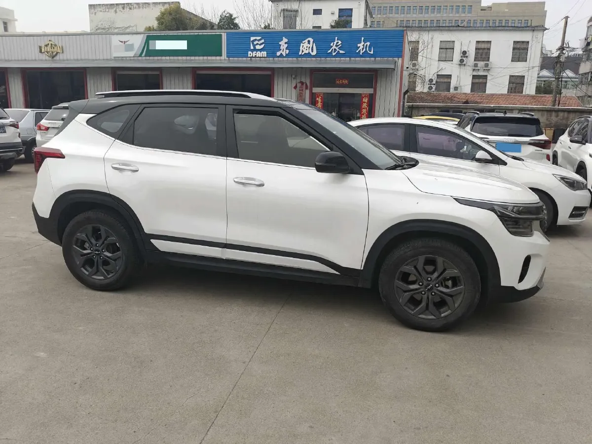 2023 Kia Seltos 1.5L 115HP L4 CVT,autocango,china used car exporter,china ev exporter,chinese used car exporter,chinese used ev exporter