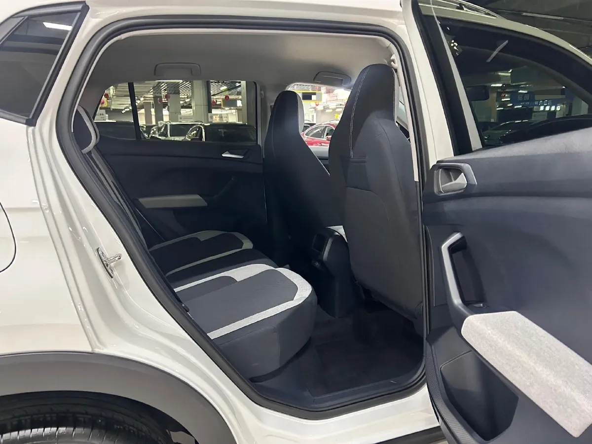 2025 Volkswagen Tharu 1.5L 110HP L4 6AT,autocango,china used car exporter,china ev exporter,chinese used car exporter,chinese used ev exporter