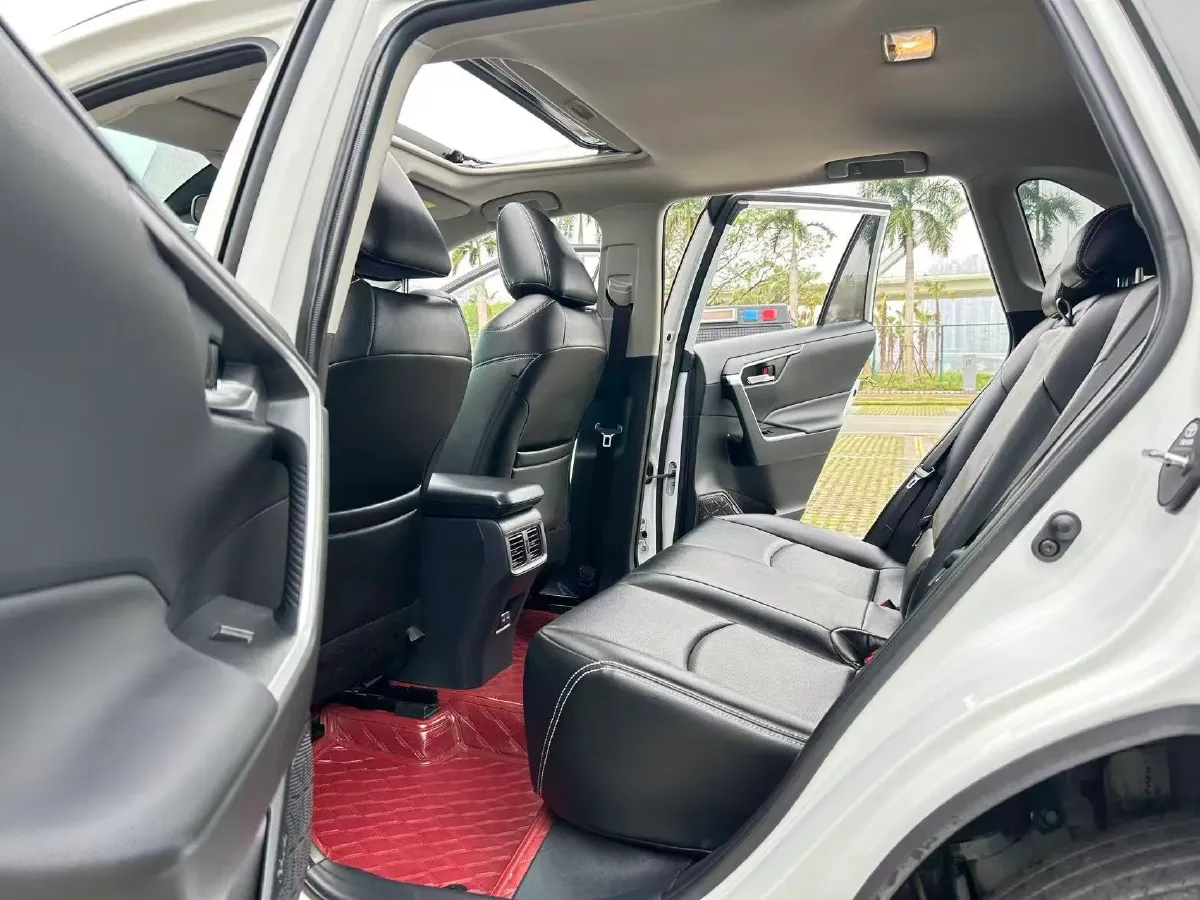 2022 Toyota RAV4 2.0L 171HP L4 CVT,autocango,china used car exporter,china ev exporter,chinese used car exporter,chinese used ev exporter