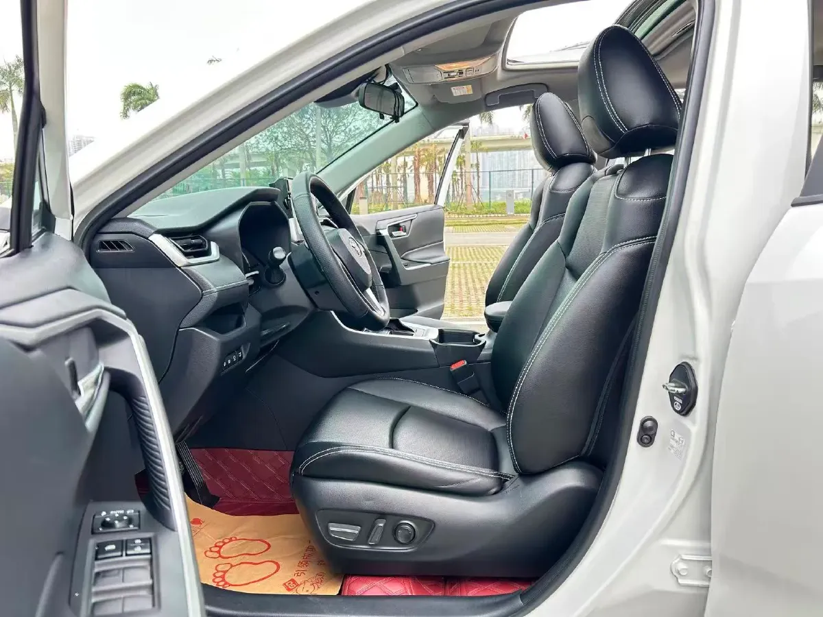 2022 Toyota RAV4 2.0L 171HP L4 CVT,autocango,china used car exporter,china ev exporter,chinese used car exporter,chinese used ev exporter