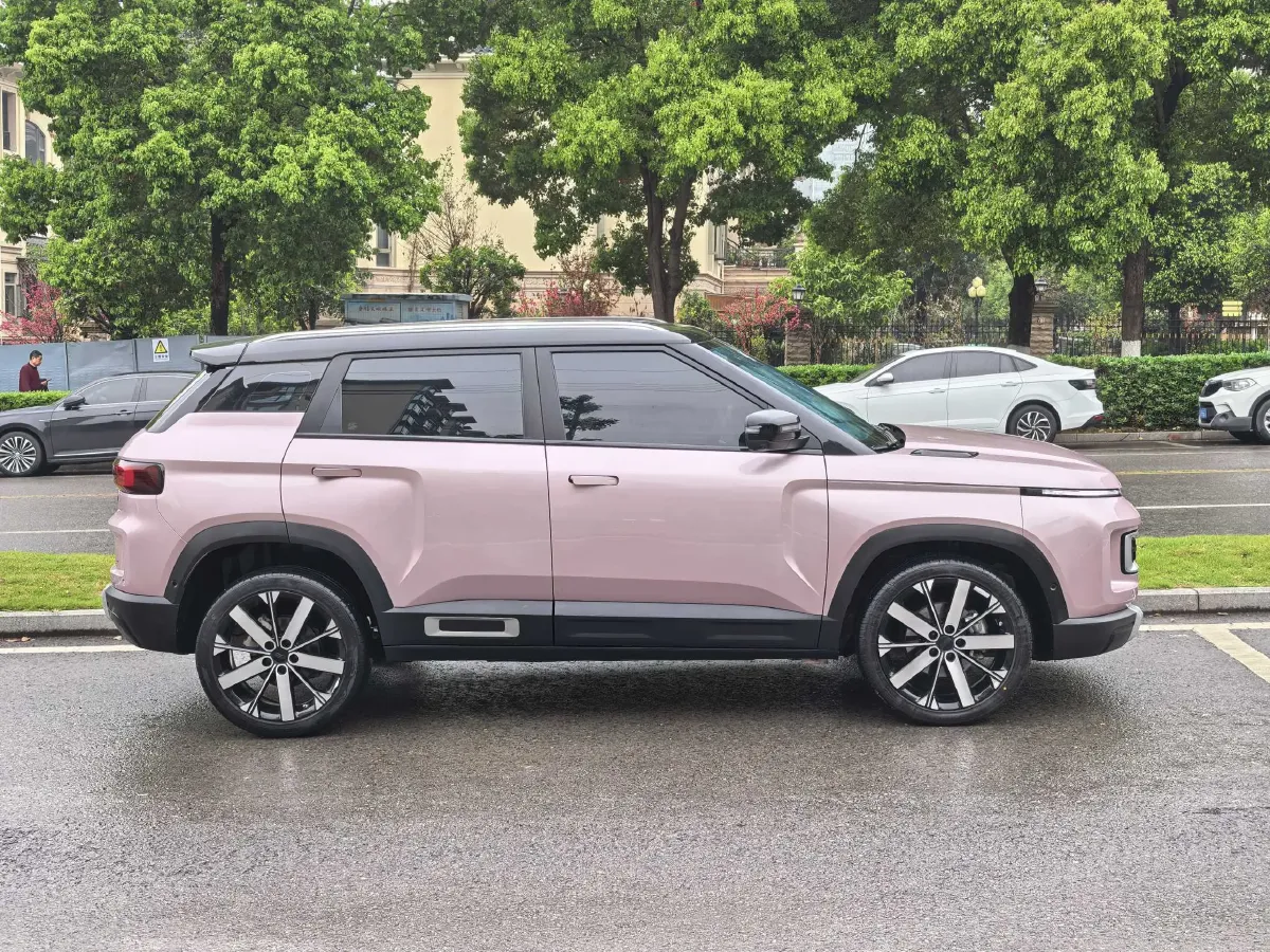 2023 Geely ICON 1.5T 181HP L4 7DCT,autocango,china used car exporter,china ev exporter,chinese used car exporter,chinese used ev exporter