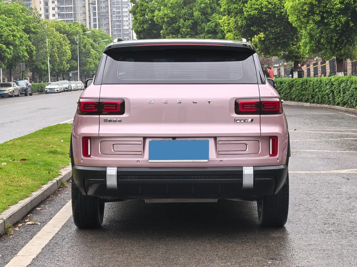 2023 Geely ICON 1.5T 181HP L4 7DCT,autocango,china used car exporter,china ev exporter,chinese used car exporter,chinese used ev exporter