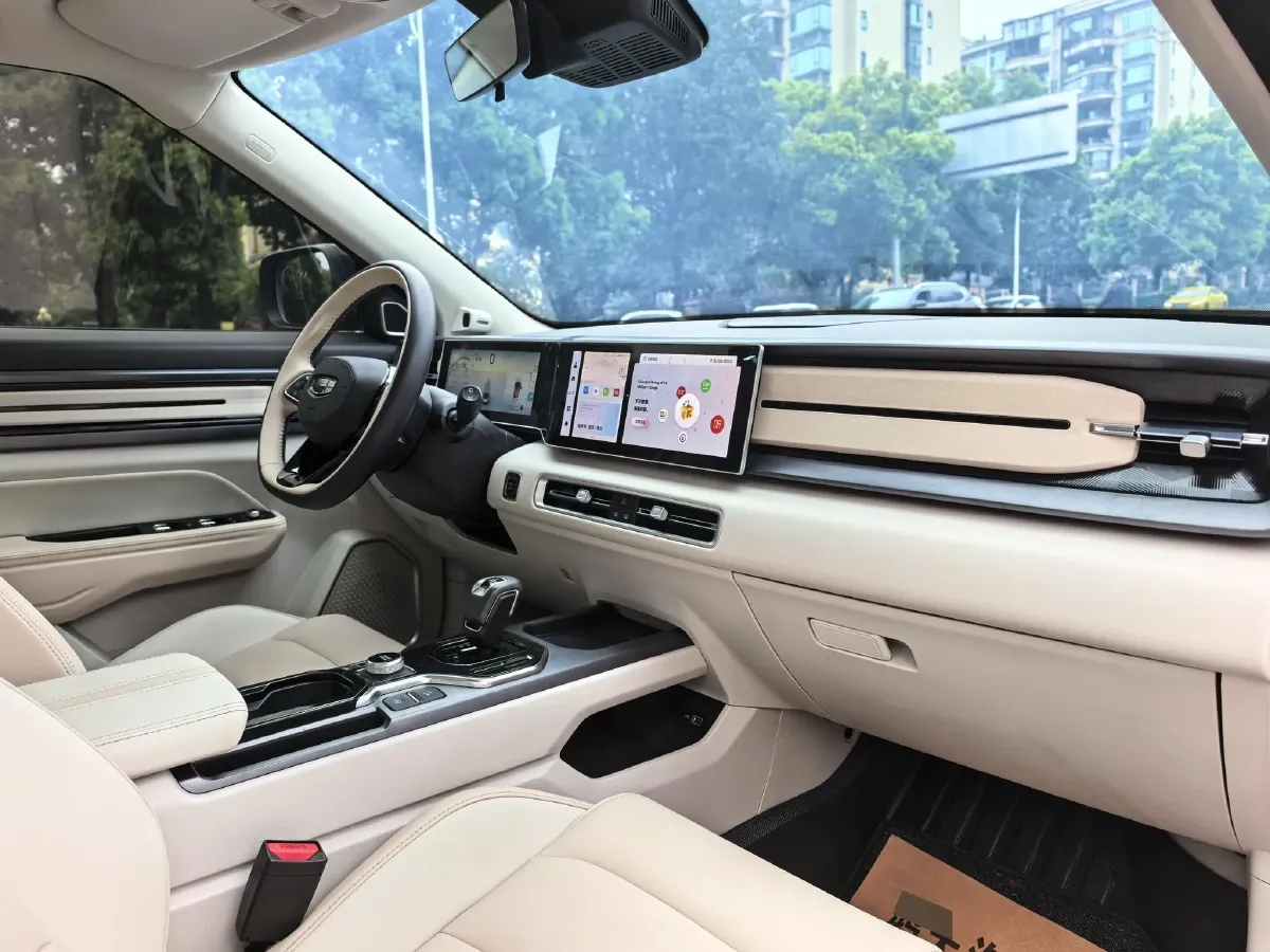 2023 Geely ICON 1.5T 181HP L4 7DCT,autocango,china used car exporter,china ev exporter,chinese used car exporter,chinese used ev exporter