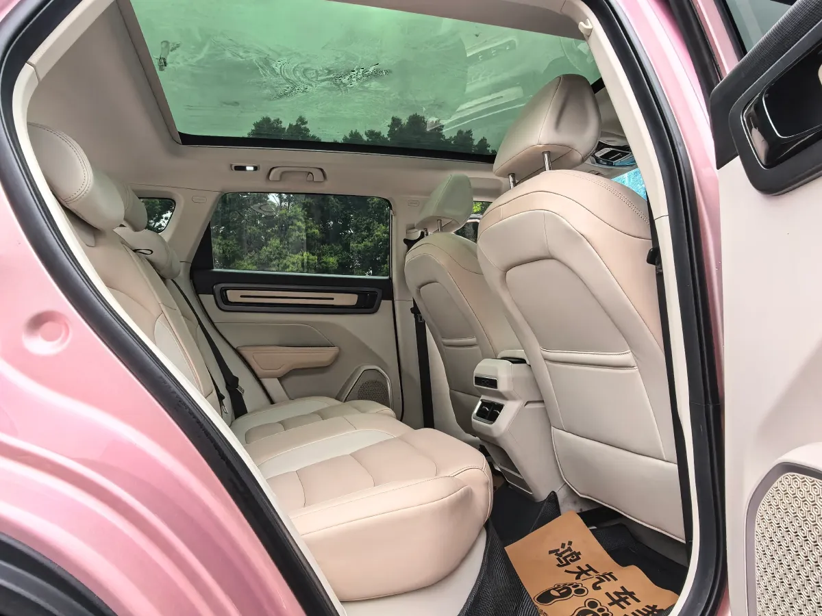 2023 Geely ICON 1.5T 181HP L4 7DCT,autocango,china used car exporter,china ev exporter,chinese used car exporter,chinese used ev exporter