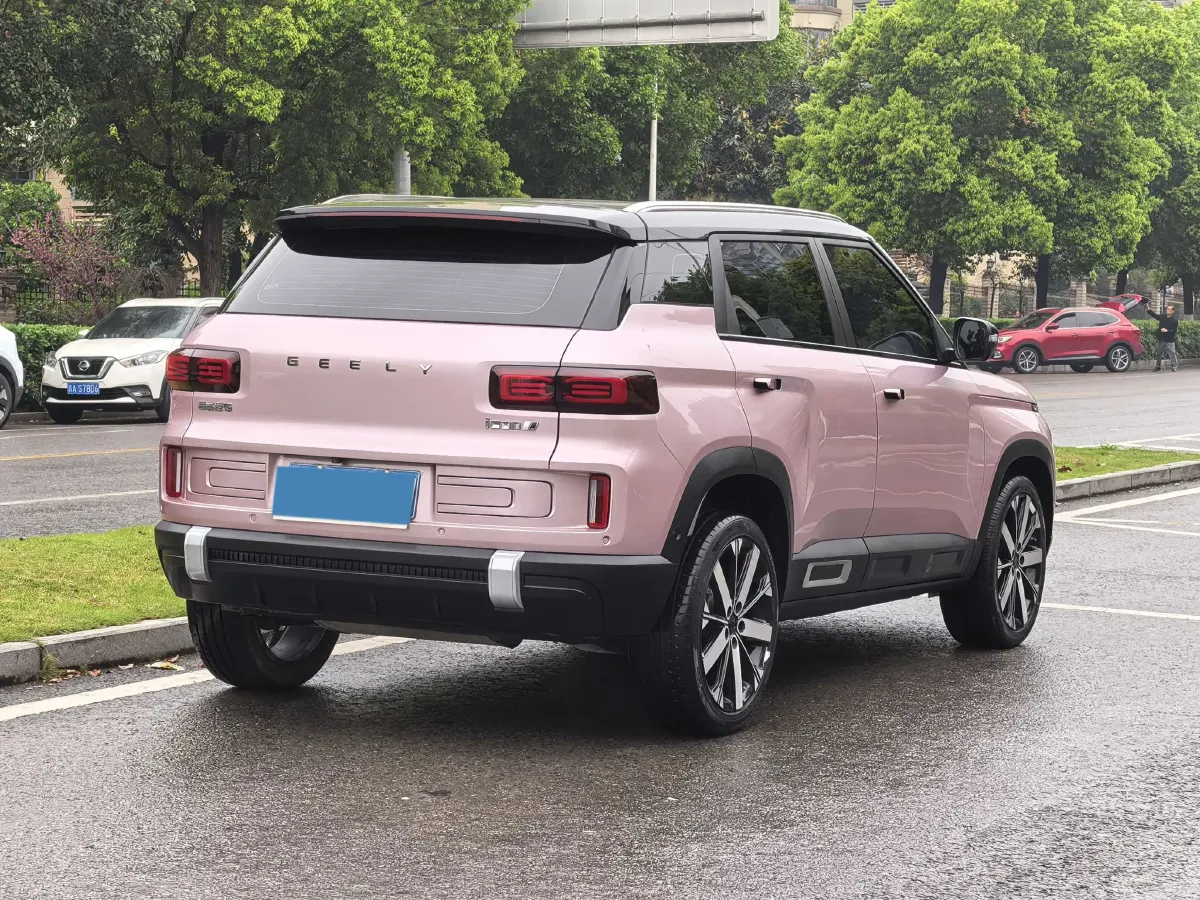 2023 Geely ICON 1.5T 181HP L4 7DCT,autocango,china used car exporter,china ev exporter,chinese used car exporter,chinese used ev exporter