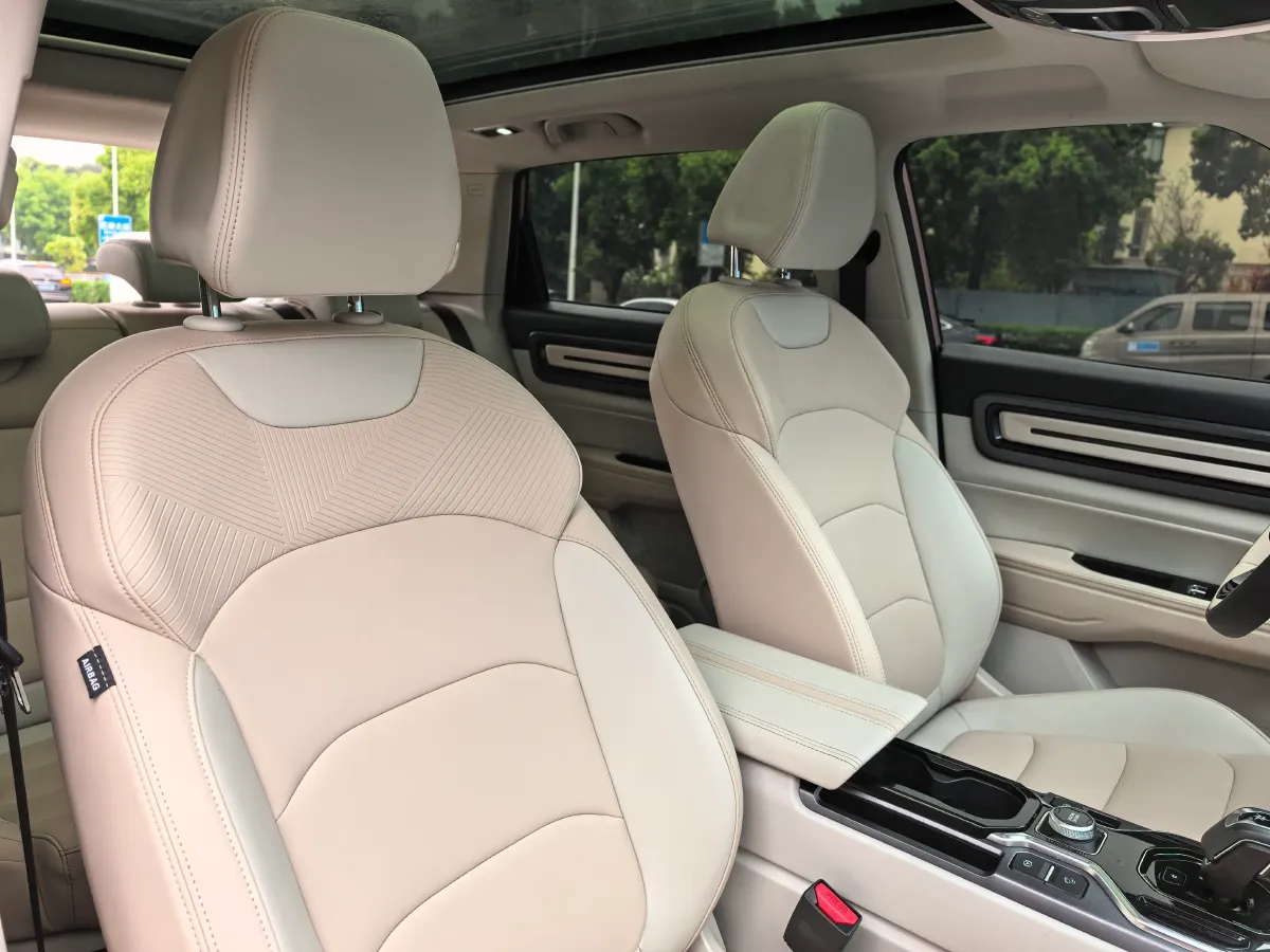 2023 Geely ICON 1.5T 181HP L4 7DCT,autocango,china used car exporter,china ev exporter,chinese used car exporter,chinese used ev exporter