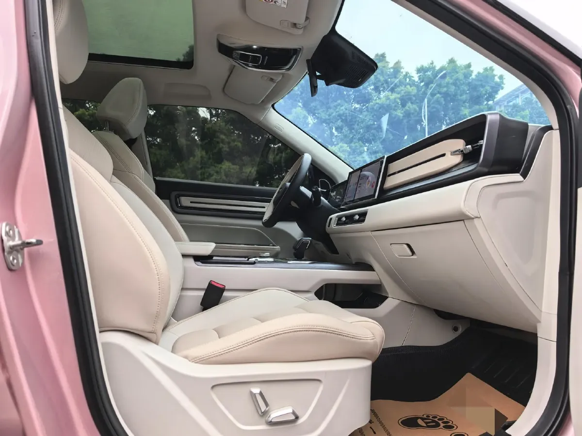 2023 Geely ICON 1.5T 181HP L4 7DCT,autocango,china used car exporter,china ev exporter,chinese used car exporter,chinese used ev exporter