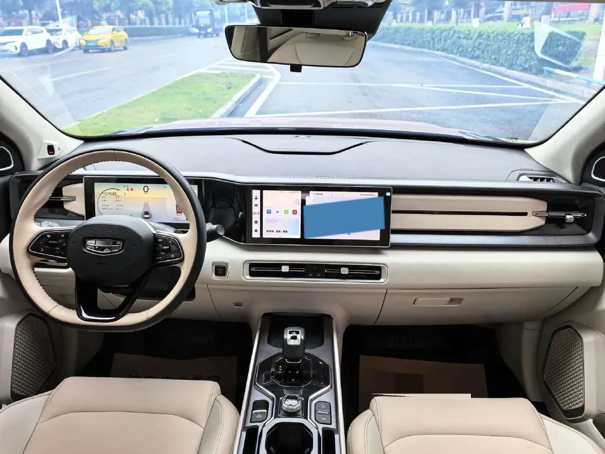 2023 Geely ICON 1.5T 181HP L4 7DCT,autocango,china used car exporter,china ev exporter,chinese used car exporter,chinese used ev exporter