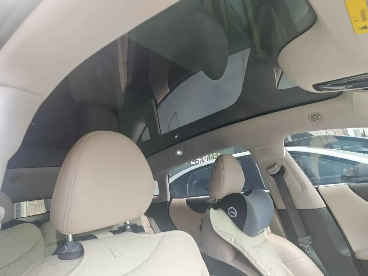 2024 IM L6 BEV 75KWH,autocango,china used car exporter,china ev exporter,chinese used car exporter,chinese used ev exporter