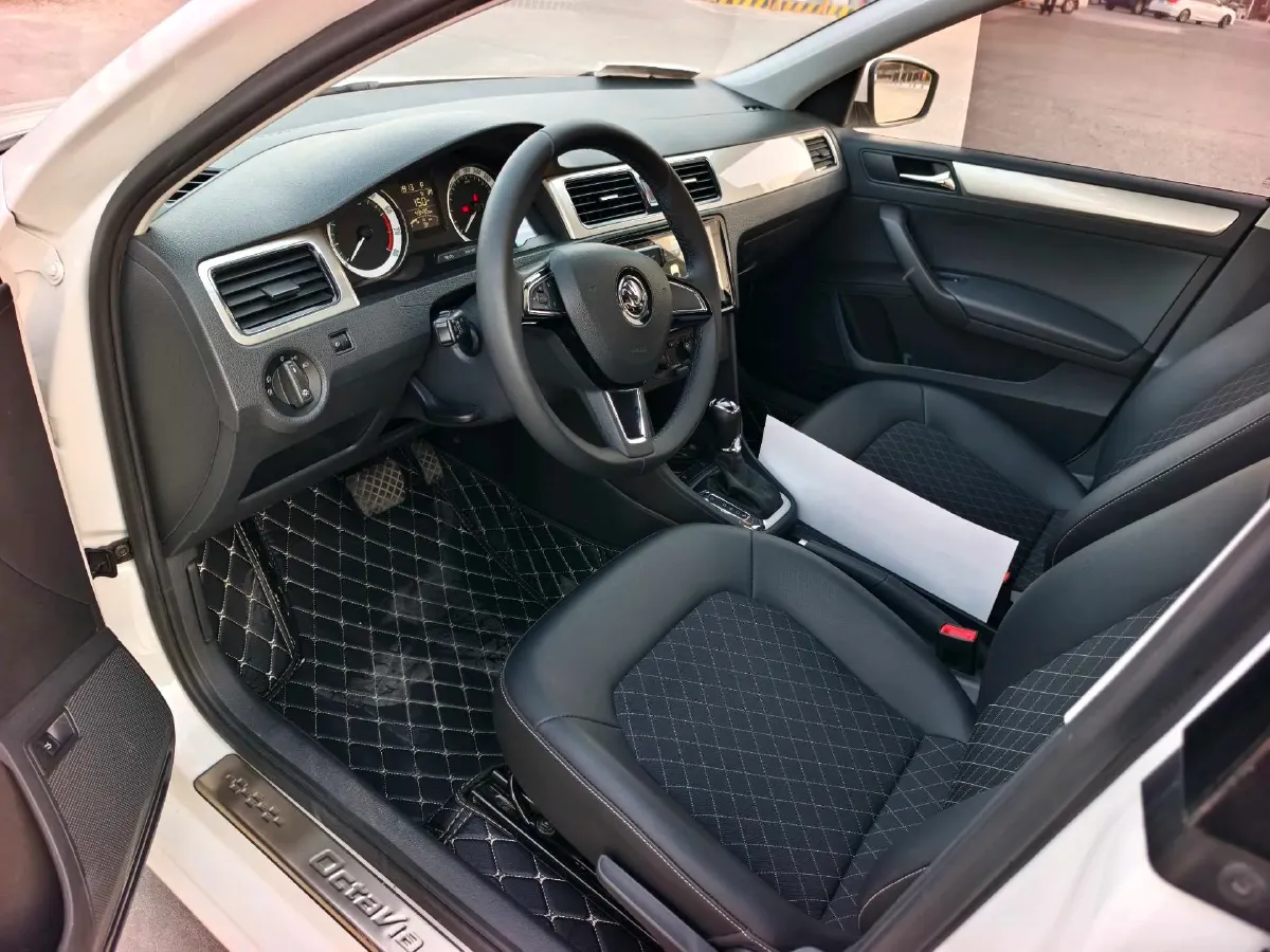 2019 Skoda Rapid Spaceback 1.5L 110HP L4 6AT,autocango,china used car exporter,china ev exporter,chinese used car exporter,chinese used ev exporter