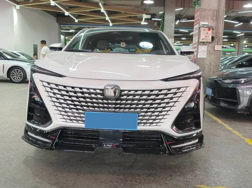 2023 ChangAn UNI-T 1.5T 188HP L4 7DCT,autocango,china used car exporter,china ev exporter,chinese used car exporter,chinese used ev exporter