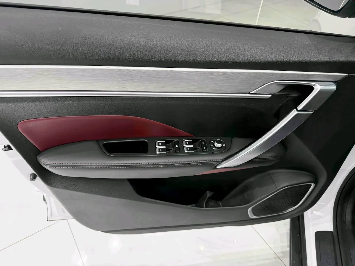 2021 Geely Coolray 1.4T 141HP L4 6DCT,autocango,china used car exporter,china ev exporter,chinese used car exporter,chinese used ev exporter