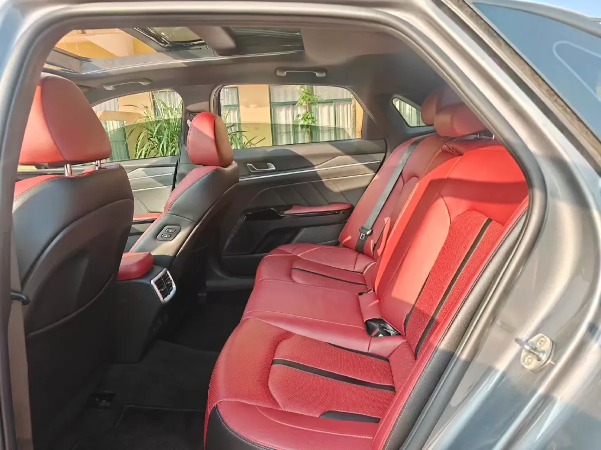 2020 Kia K5 2.0T 240HP L4 8AT,autocango,china used car exporter,china ev exporter,chinese used car exporter,chinese used ev exporter