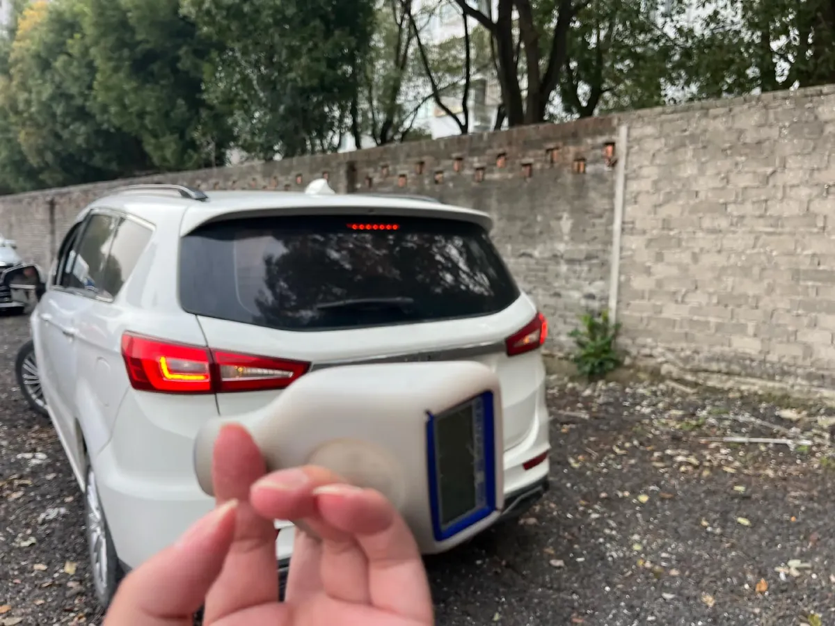 2017 LiFan XuanLang 2.0L 141HP L4 CVT,autocango,china used car exporter,china ev exporter,chinese used car exporter,chinese used ev exporter