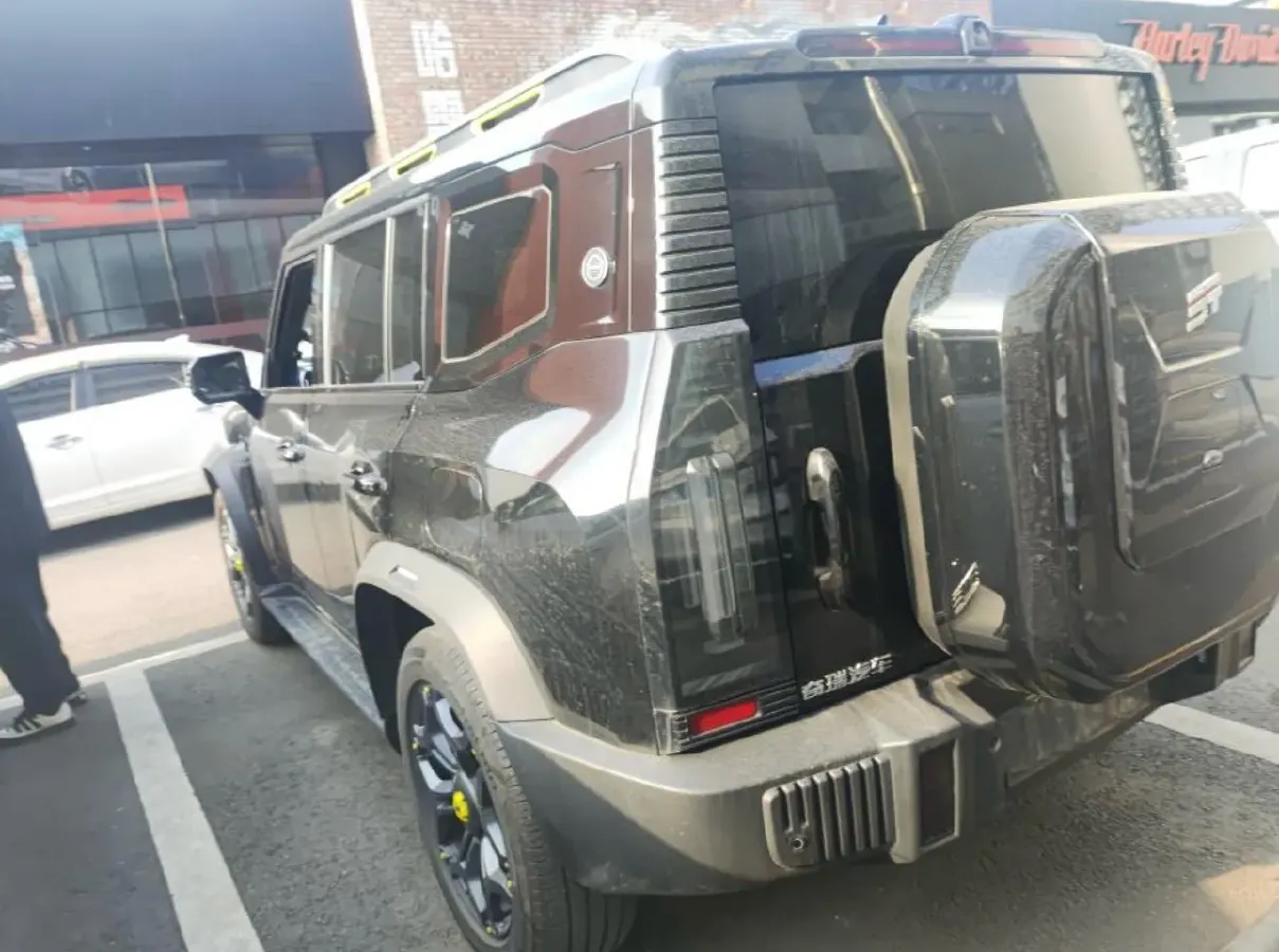 2024 Jetour ShanHai TravellerC-DM 1.5T 156HP L4 3DHT PHEV 43.24KWH,autocango,china used car exporter,china ev exporter,chinese used car exporter,chinese used ev exporter