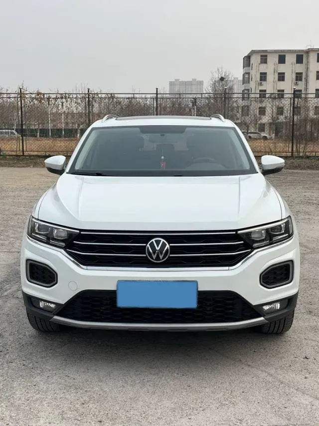 2022 Volkswagen T-Roc 1.4T 150HP L4 7DCT,autocango,china used car exporter,china ev exporter,chinese used car exporter,chinese used ev exporter