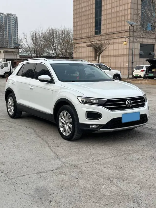 2022 Volkswagen T-Roc 1.4T 150HP L4 7DCT,autocango,china used car exporter,china ev exporter,chinese used car exporter,chinese used ev exporter
