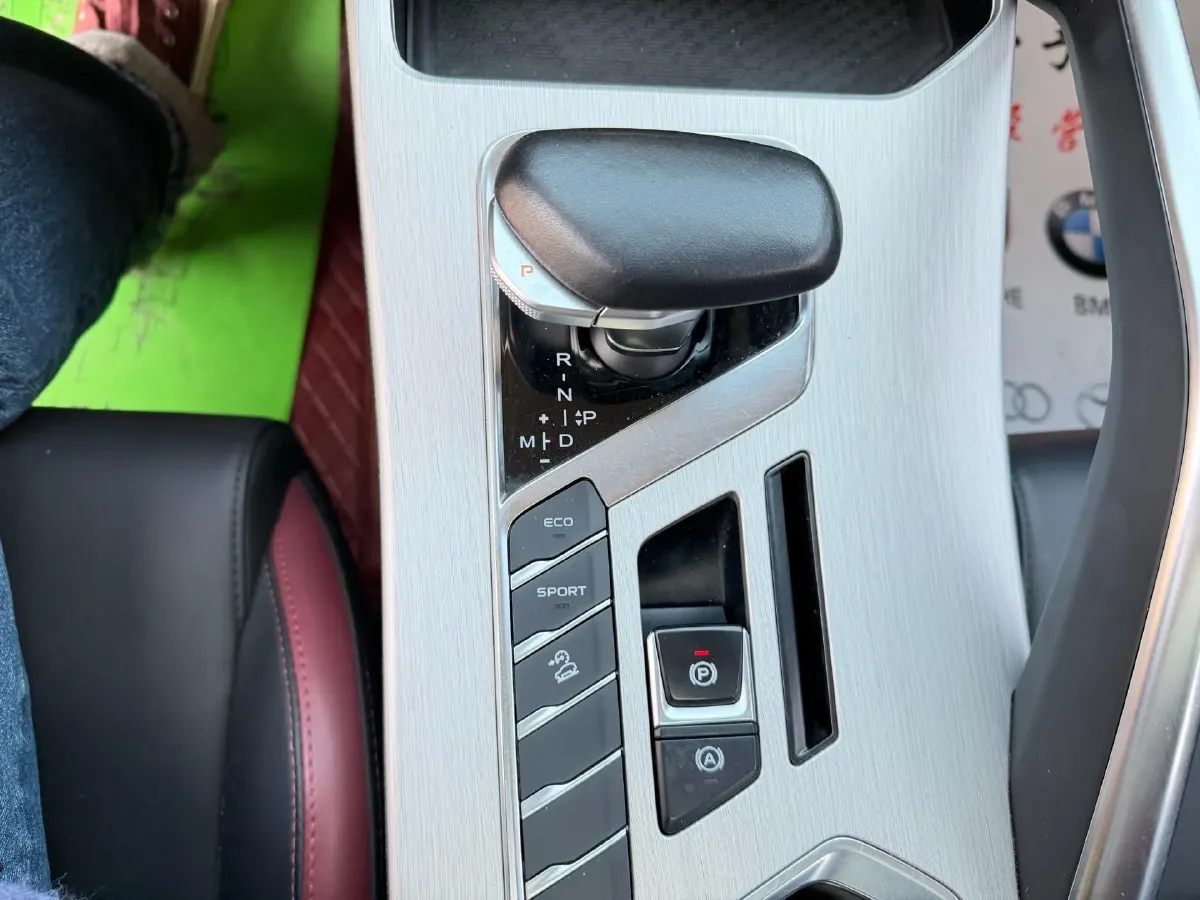 2021 Geely Coolray 1.4T 141HP L4 6DCT,autocango,china used car exporter,china ev exporter,chinese used car exporter,chinese used ev exporter