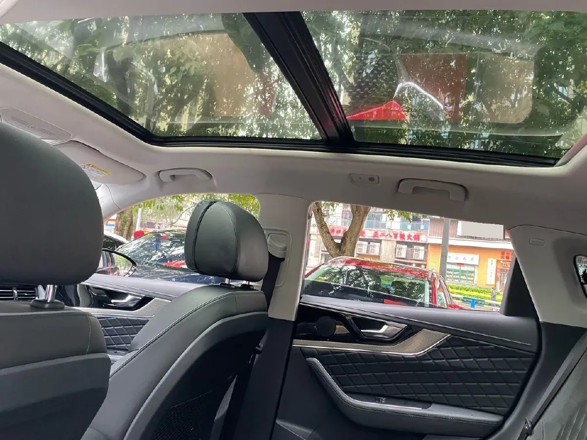 2019 HongQi HS5 2.0T 224HP L4 6AT,autocango,china used car exporter,china ev exporter,chinese used car exporter,chinese used ev exporter