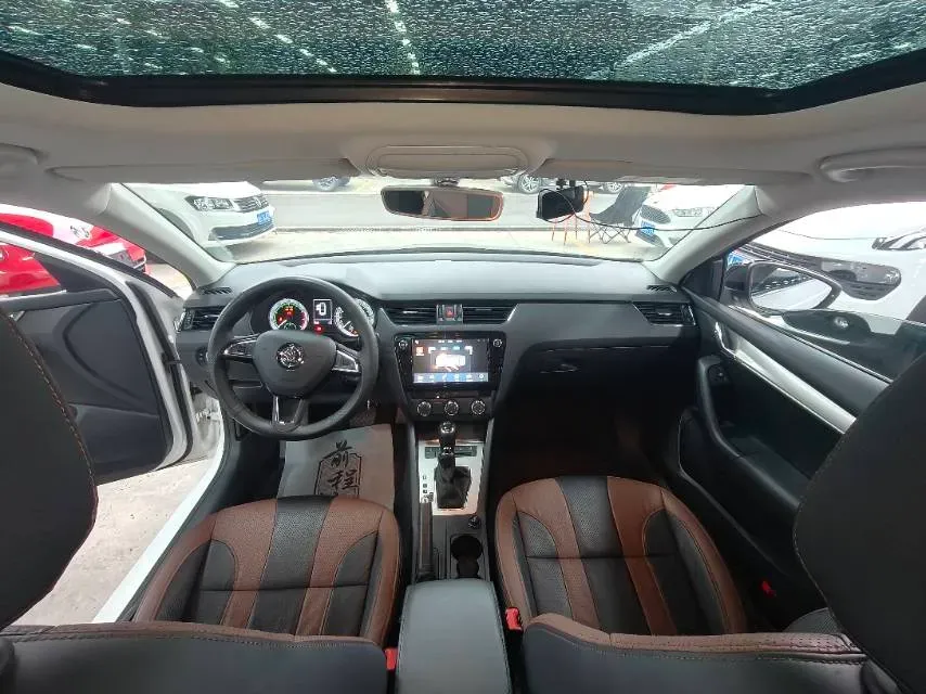 2019 Skoda Octavia 1.4T 150HP L4 7DCT,autocango,china used car exporter,china ev exporter,chinese used car exporter,chinese used ev exporter