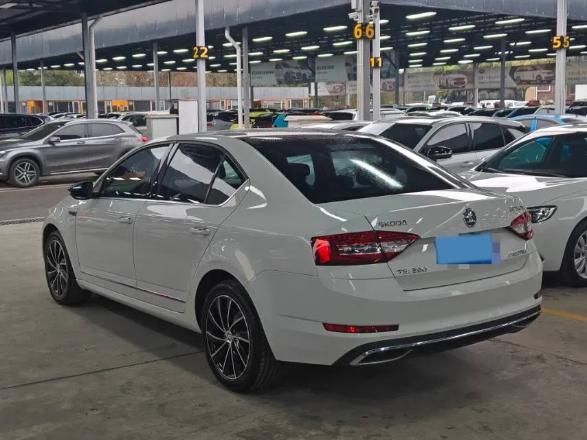 2019 Skoda Octavia 1.4T 150HP L4 7DCT,autocango,china used car exporter,china ev exporter,chinese used car exporter,chinese used ev exporter