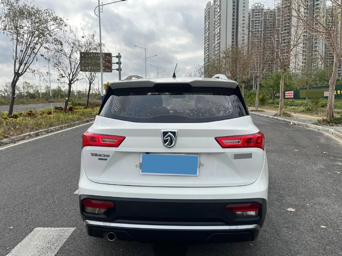 2020 BaoJun 530 1.5T 147HP L4 6MT,autocango,china used car exporter,china ev exporter,chinese used car exporter,chinese used ev exporter