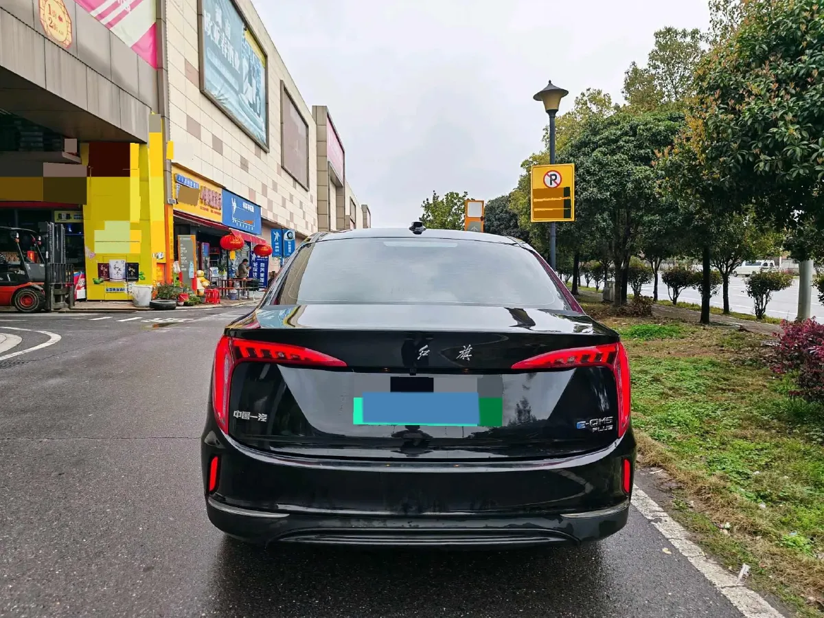 2024 HongQi E-QM5 BEV 72KWH,autocango,china used car exporter,china ev exporter,chinese used car exporter,chinese used ev exporter