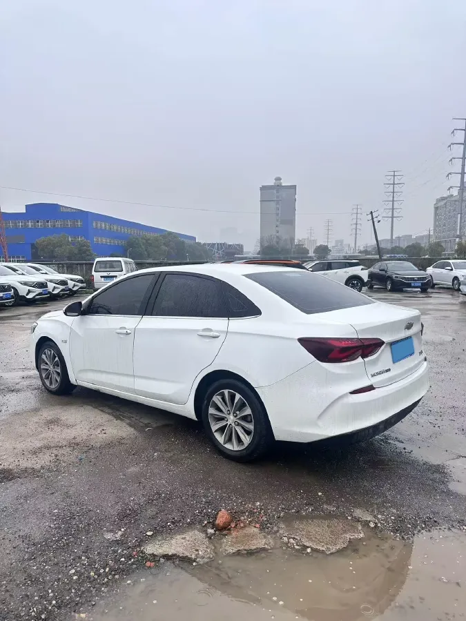 2022 Chevrolet Monza 1.5L 113HP L4 6AT,autocango,china used car exporter,china ev exporter,chinese used car exporter,chinese used ev exporter