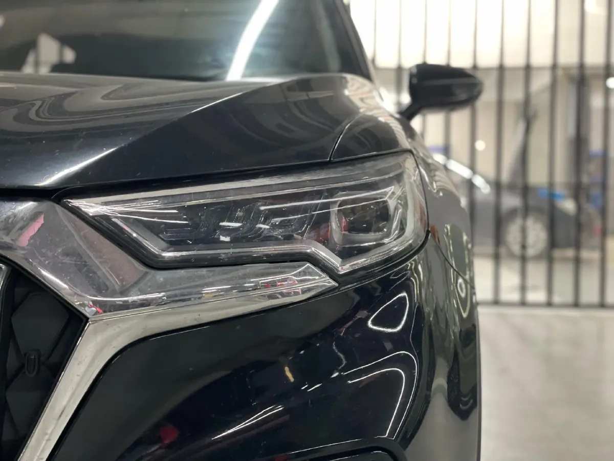 2022 HongQi HS5 2.0T 224HP L4 6AT,autocango,china used car exporter,china ev exporter,chinese used car exporter,chinese used ev exporter