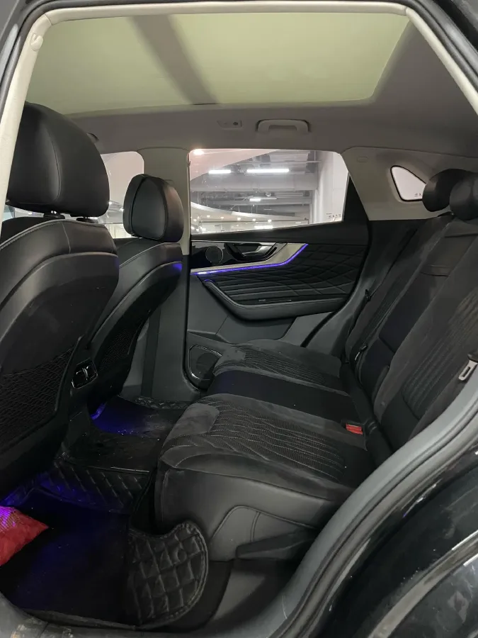 2022 HongQi HS5 2.0T 224HP L4 6AT,autocango,china used car exporter,china ev exporter,chinese used car exporter,chinese used ev exporter