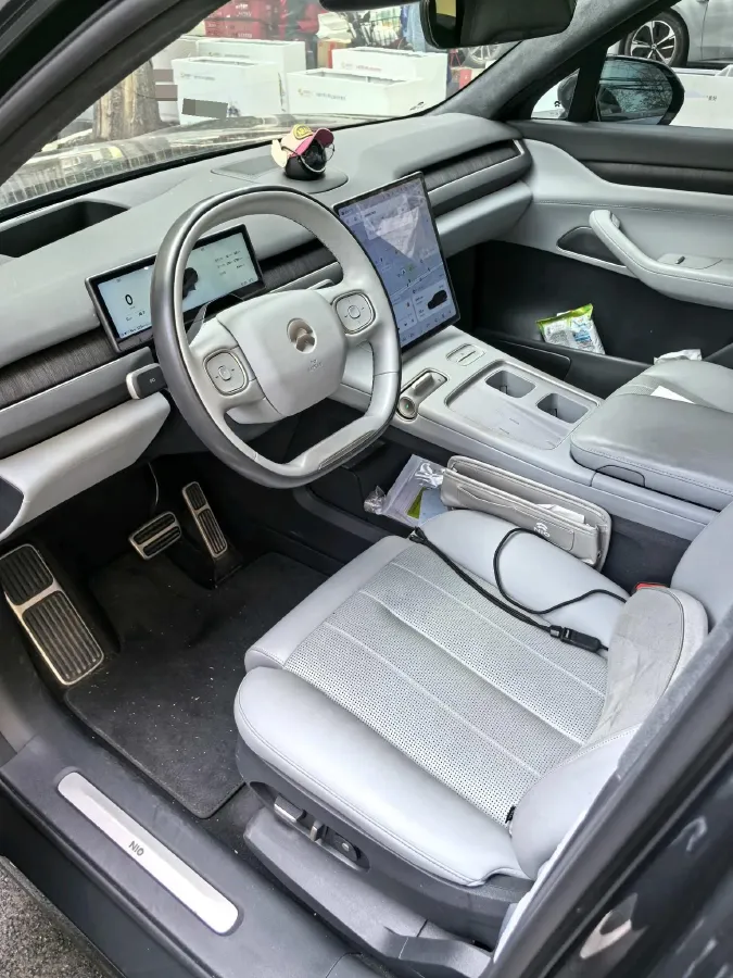 2024 Porsche Macan All-Electric BEV 100KWH,autocango,china used car exporter,china ev exporter,chinese used car exporter,chinese used ev exporter