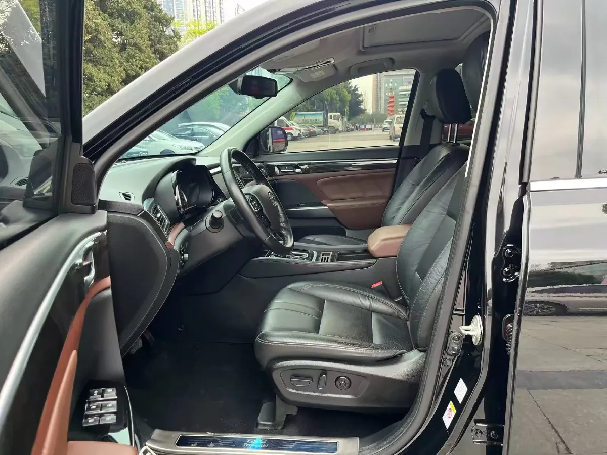 2017 GAC Trumpchi GS8 2.0T 201HP L4 6AT,autocango,china used car exporter,china ev exporter,chinese used car exporter,chinese used ev exporter