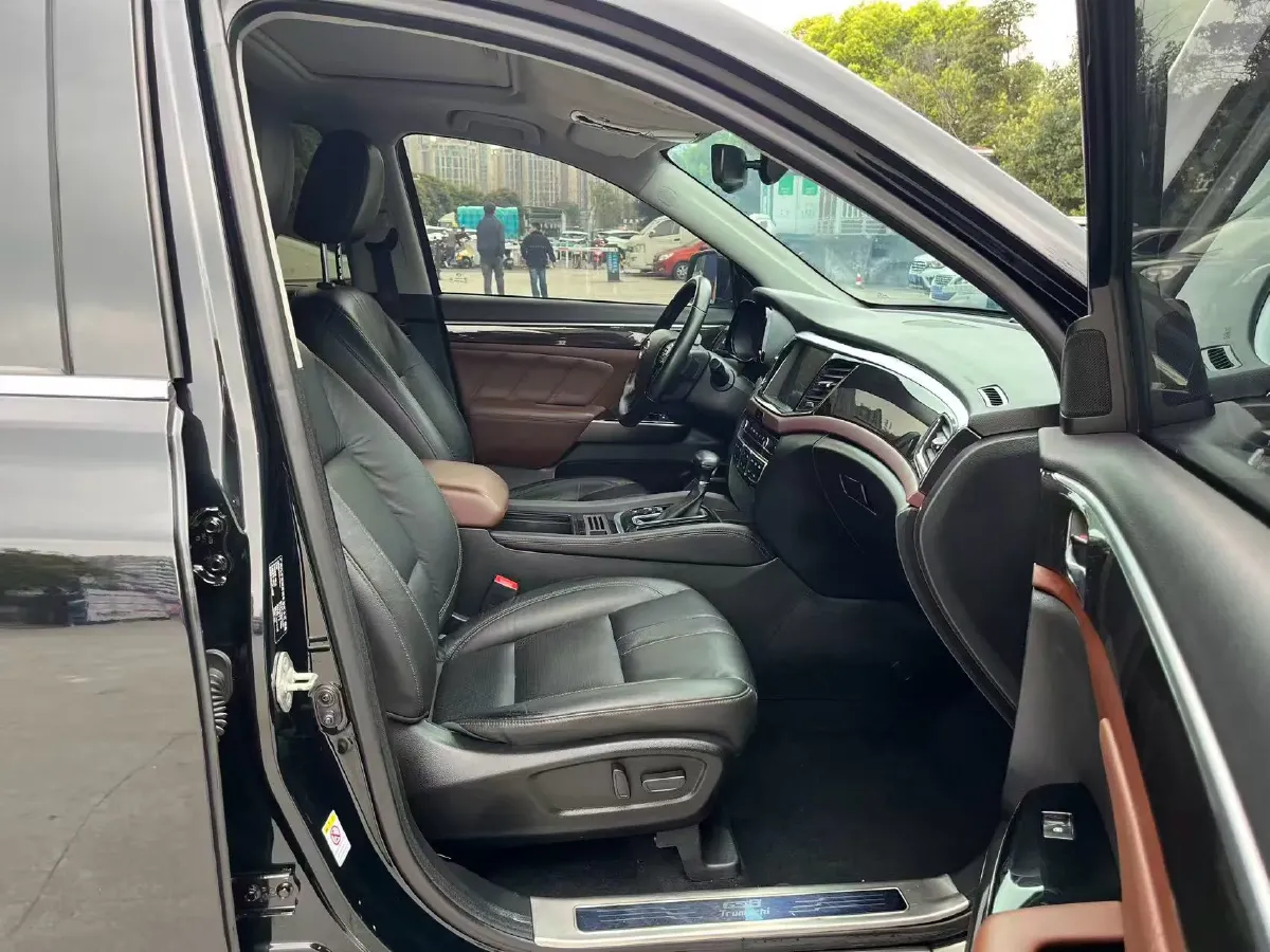 2017 GAC Trumpchi GS8 2.0T 201HP L4 6AT,autocango,china used car exporter,china ev exporter,chinese used car exporter,chinese used ev exporter