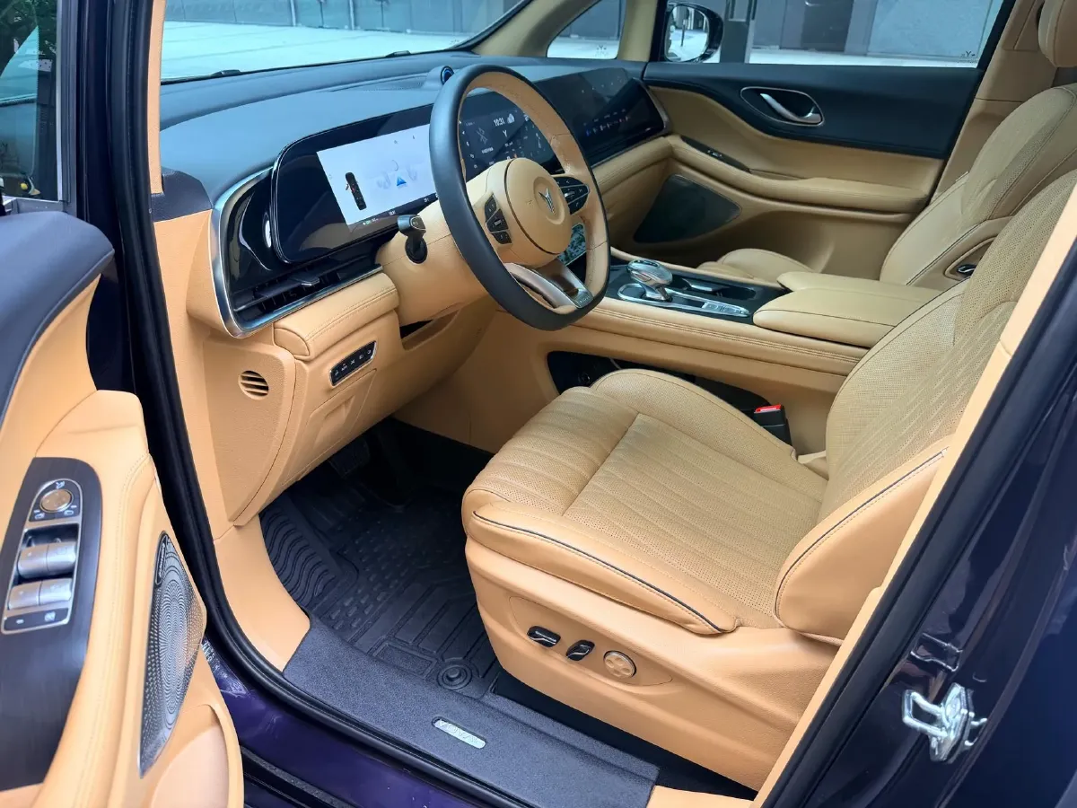 2022 Voyah Dream BEV 82KWH,autocango,china used car exporter,china ev exporter,chinese used car exporter,chinese used ev exporter