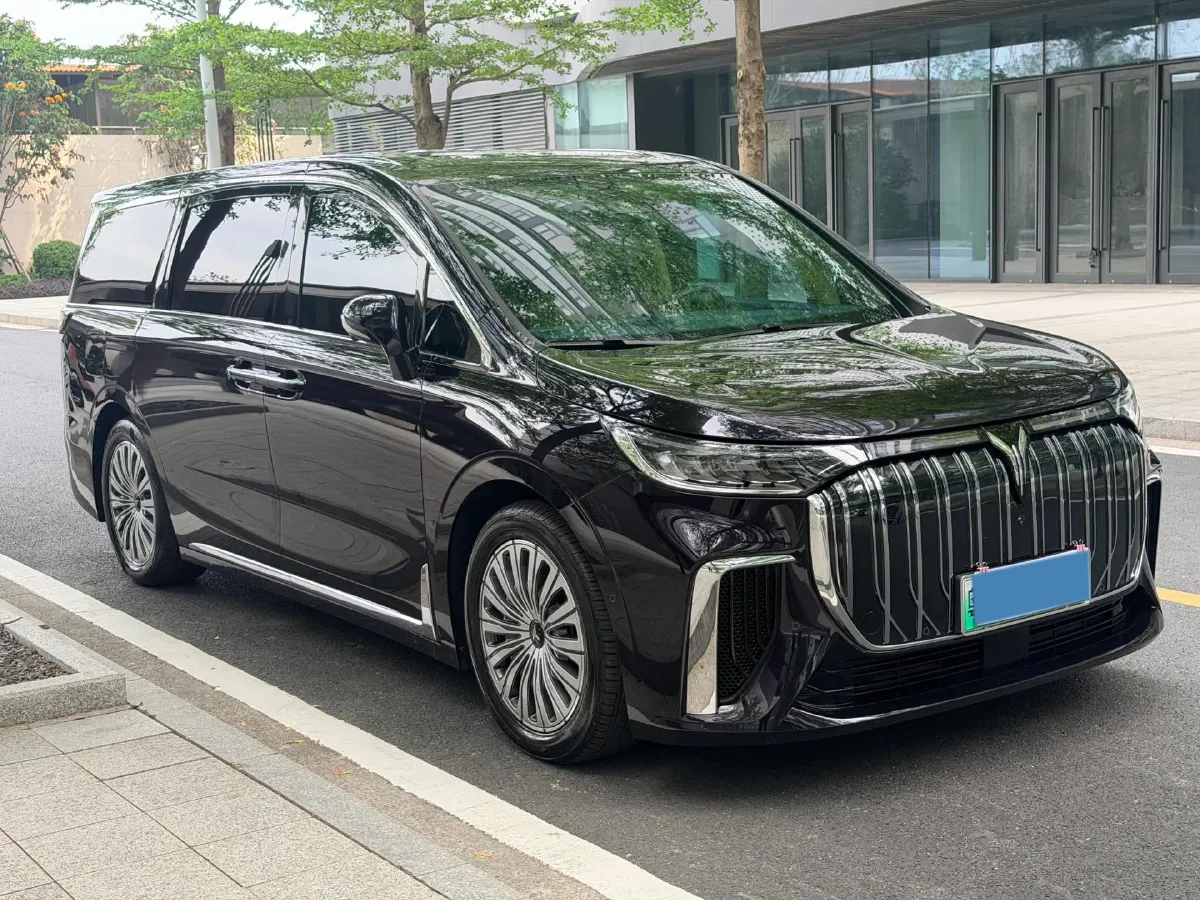 2022 Voyah Dream BEV 82KWH,autocango,china used car exporter,china ev exporter,chinese used car exporter,chinese used ev exporter