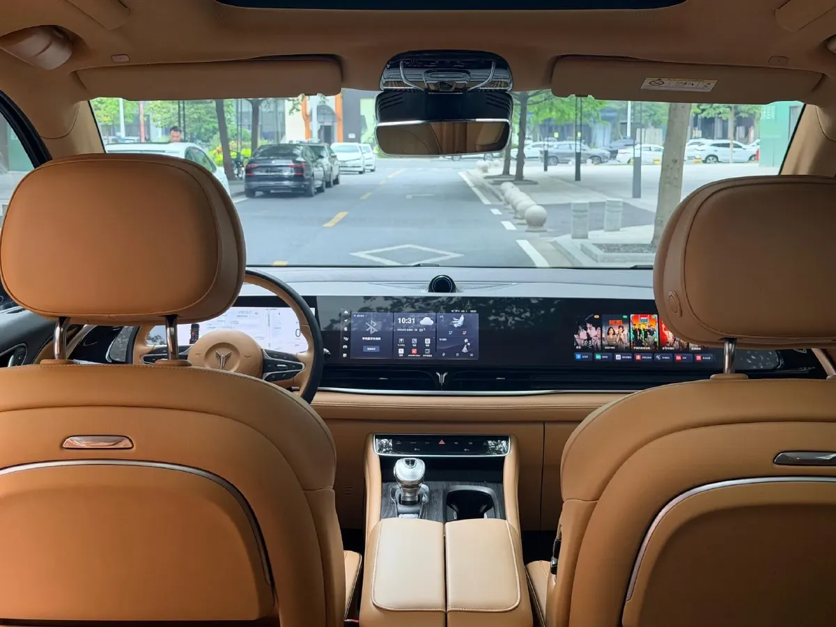 2022 Voyah Dream BEV 82KWH,autocango,china used car exporter,china ev exporter,chinese used car exporter,chinese used ev exporter