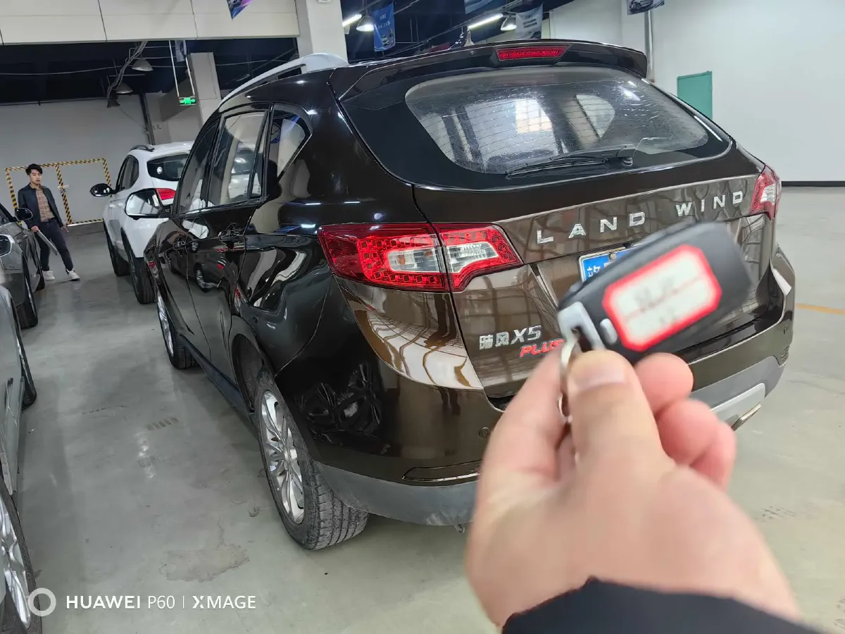 2016 Landwind X5 1.5T 150HP L4 CVT,autocango,china used car exporter,china ev exporter,chinese used car exporter,chinese used ev exporter